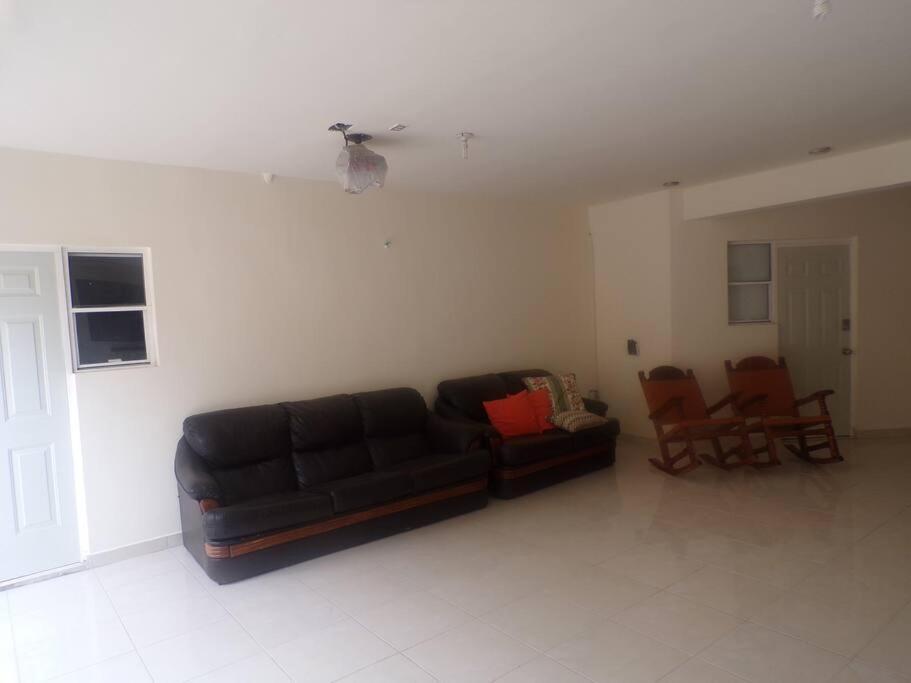 Apartamento 12 Con Dos Camas , A 200 Mts Del Vado Del Rio , Cerca Del Centro De Gobierno , Internet De Alta Velocidad エルモシヨ エクステリア 写真