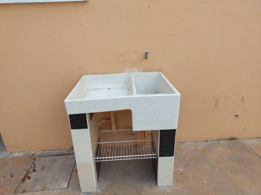 Apartamento 12 Con Dos Camas , A 200 Mts Del Vado Del Rio , Cerca Del Centro De Gobierno , Internet De Alta Velocidad エルモシヨ エクステリア 写真